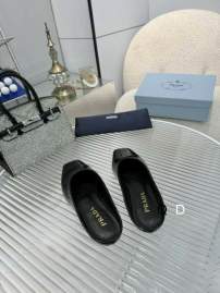 Picture of Prada Shoes _SKUPradasz35-40GDT040118992